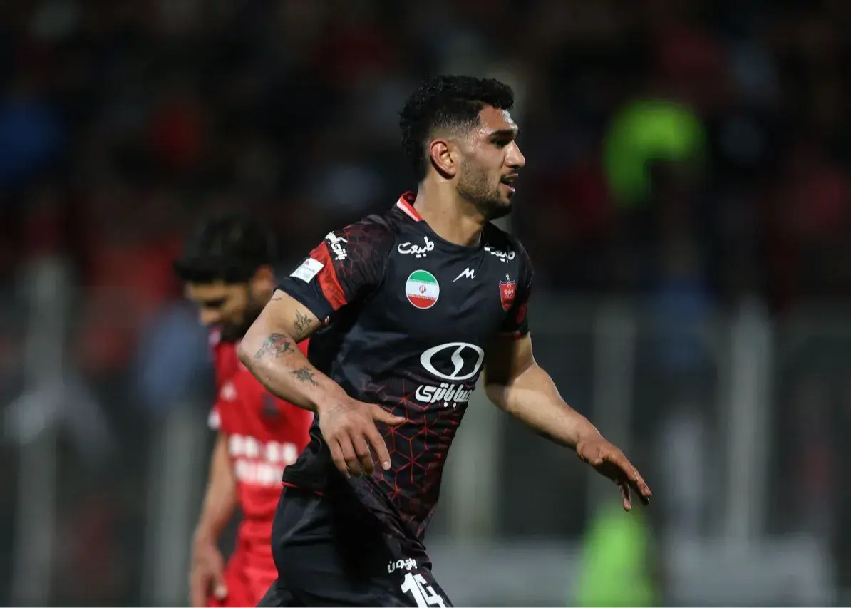 شهر بابک علیرضا عنایت زاده را به صورت مستقیم از پرسپولیس خرید