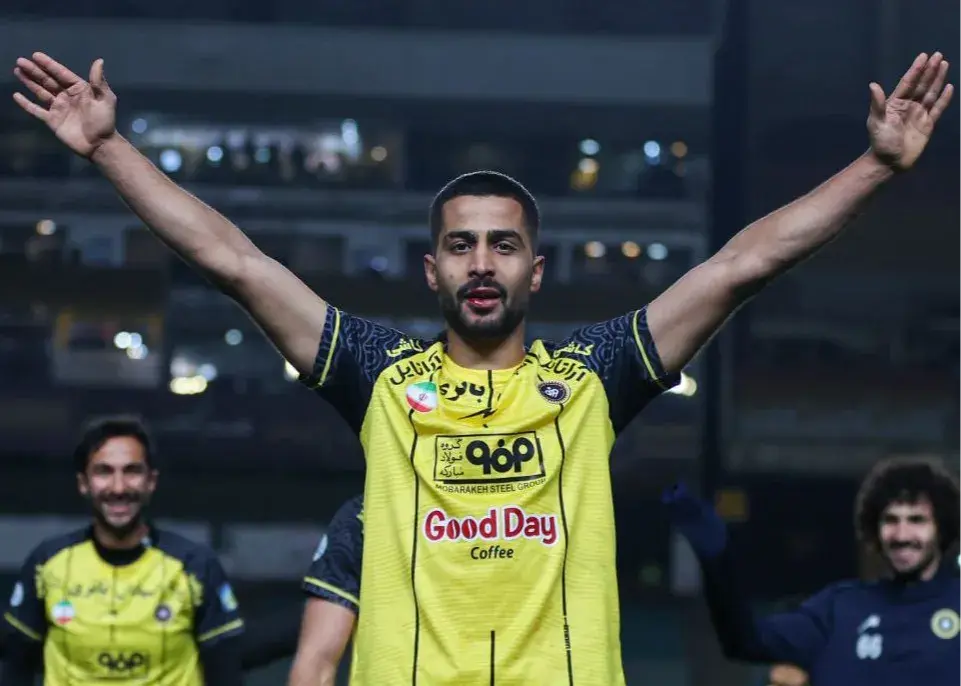 سپاهان مسیر انتقال عارف به پرسپولیس را مسدود می‌کند!