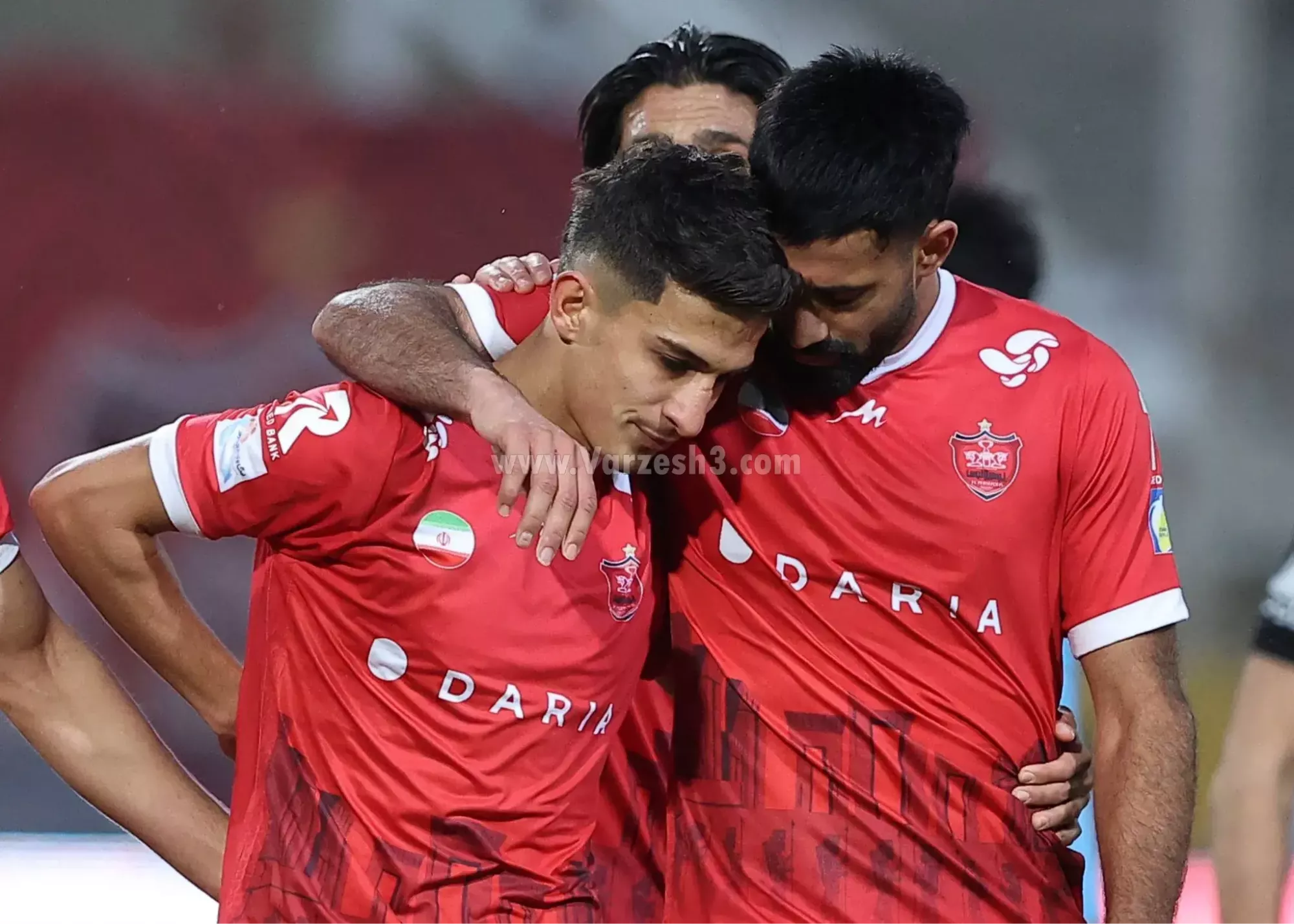 تصویر خبر: ستاره پرسپولیس با یک دست درخشید! (عکس)