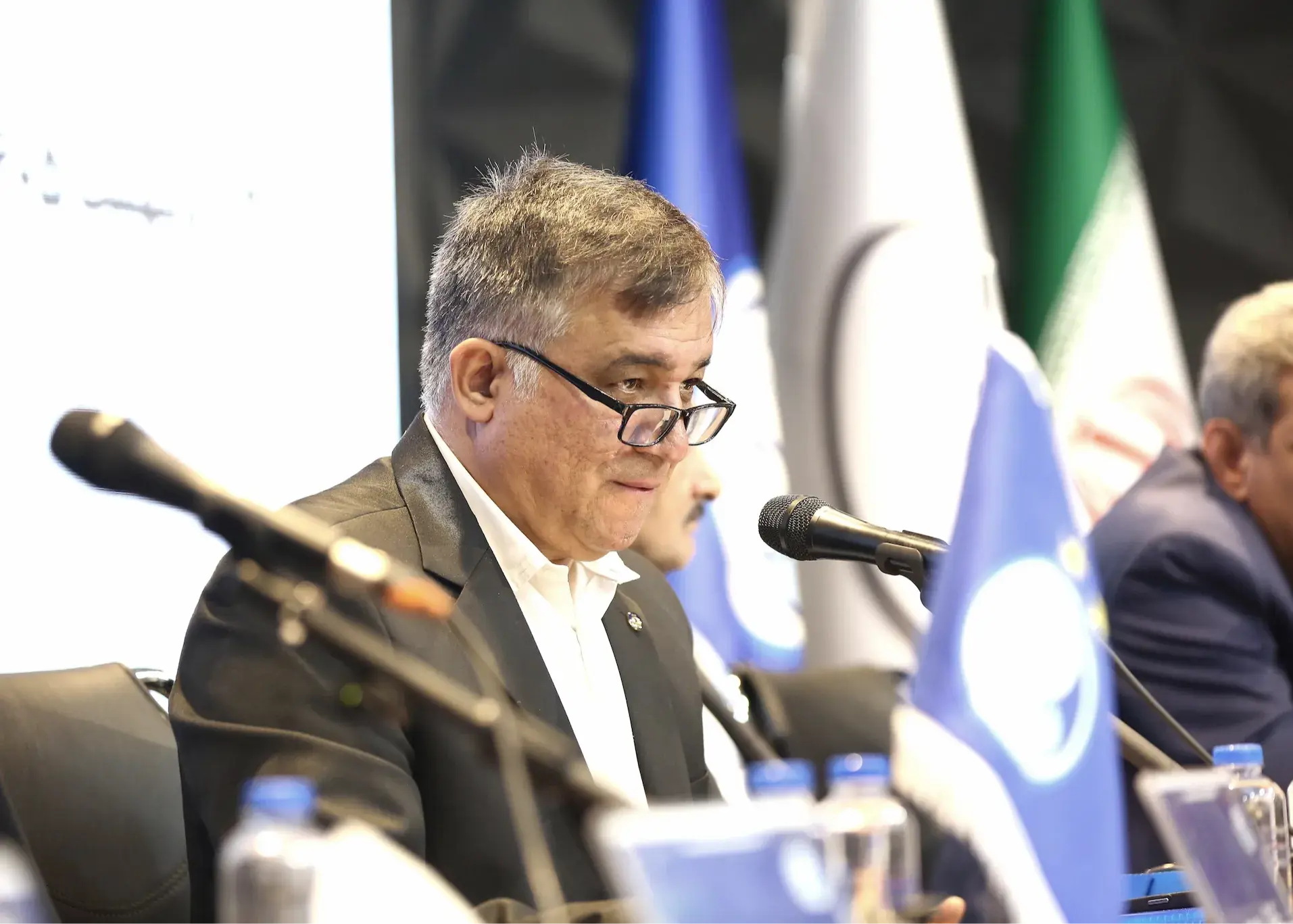 تصویر خبر: تاجرنیا: هرگونه توهین در شبکه توئیتر با بلاک کردن دنبال می‌گردد!
