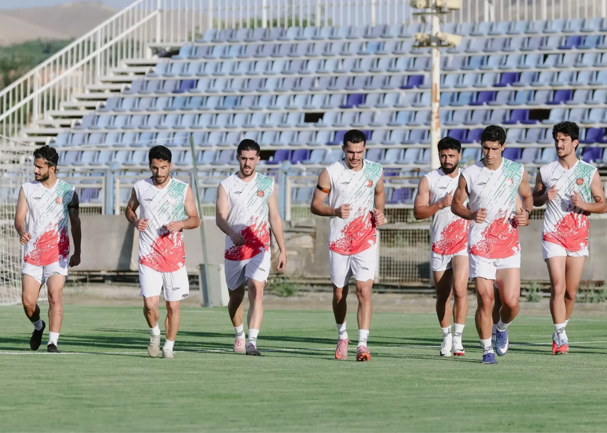 تصویر خبر: تصاویری از تمرینات تراکتور با حضور دو بازیکن مهم