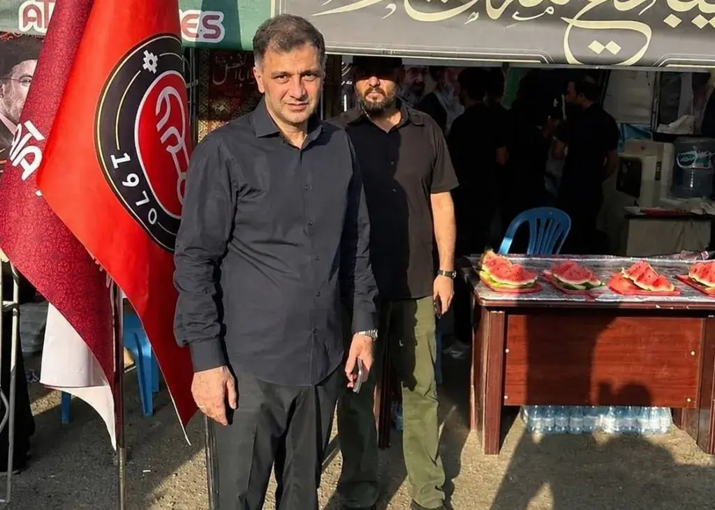 تصویر خبر: حضور سید حجت کریمی در مراسم مصلی تهران به عنوان مدیرعامل تراکتور