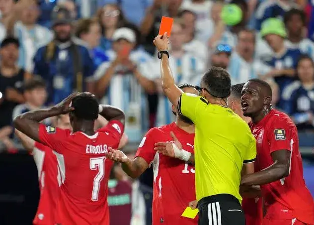 جنجال‌آمیزترین اخراج جام: قضاوت به نفع آرژانتین!