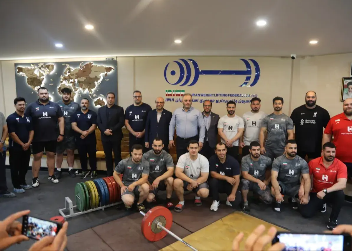 تصویر خبر: وزنه برداری ایران با فضایی پر از امیدطلایی همراه گردید