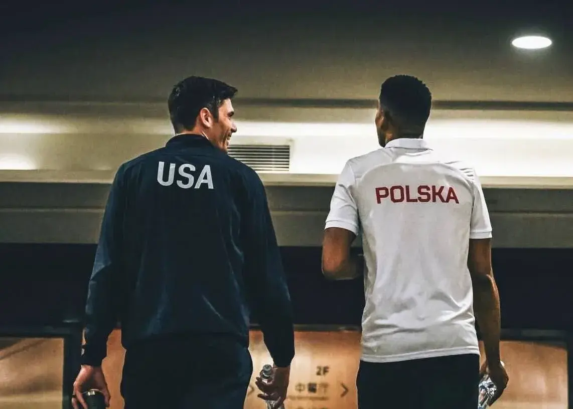 پوستر ویژه FIVB برای فینال: دو ابرستاره در کانون توجه