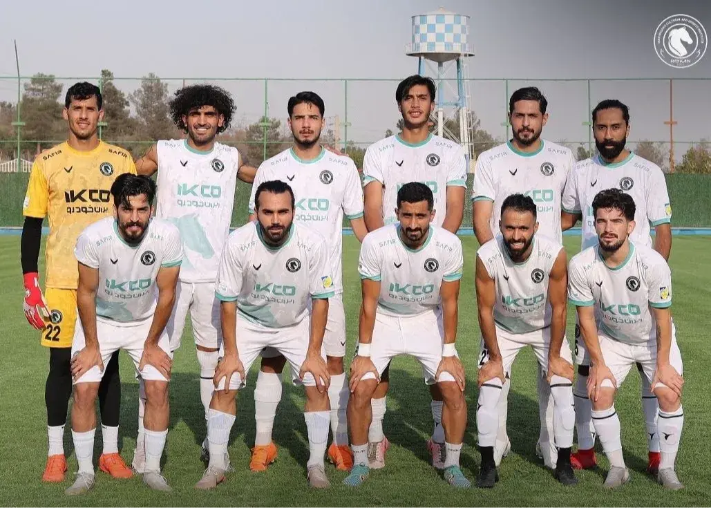 تصویر خبر: جوان‌ترین تیم لیگ برتر غرب تهران! (عکس)