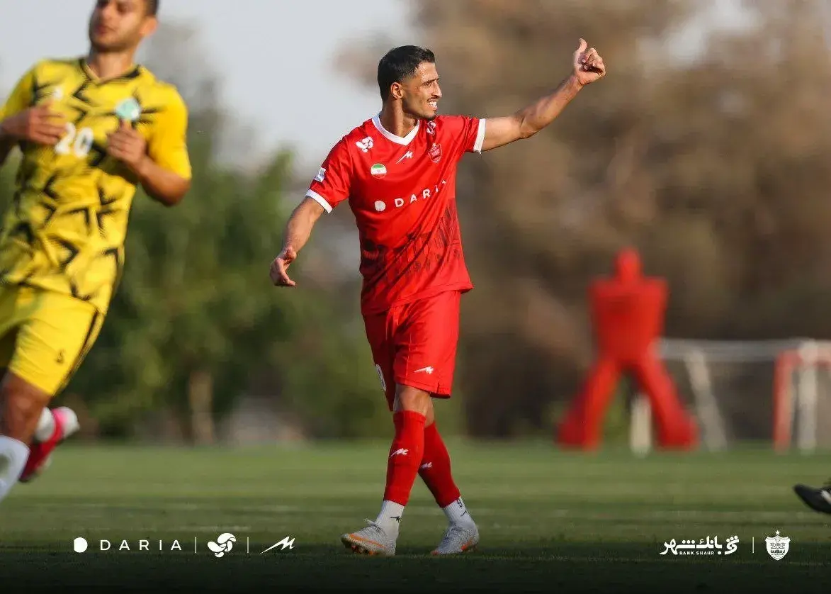 پرسپولیس نیمه اول را با برتری یک گلی علیه آلومینیوم اراک به پایان رساند!