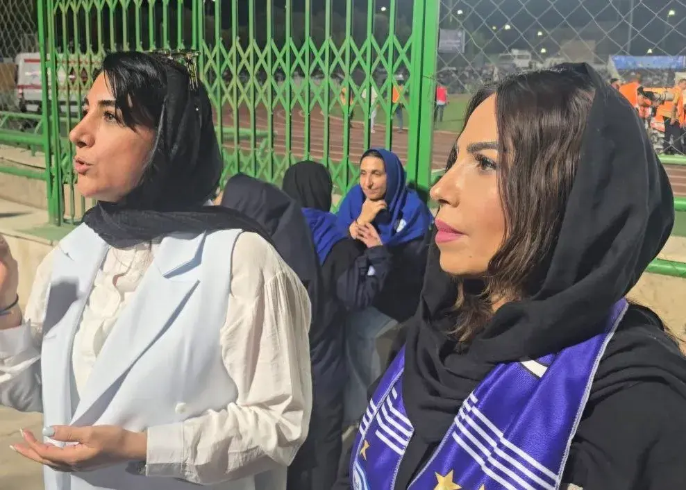 تصویر خبر: زنان نامدار در میان تماشاگران پیروز استقلال
