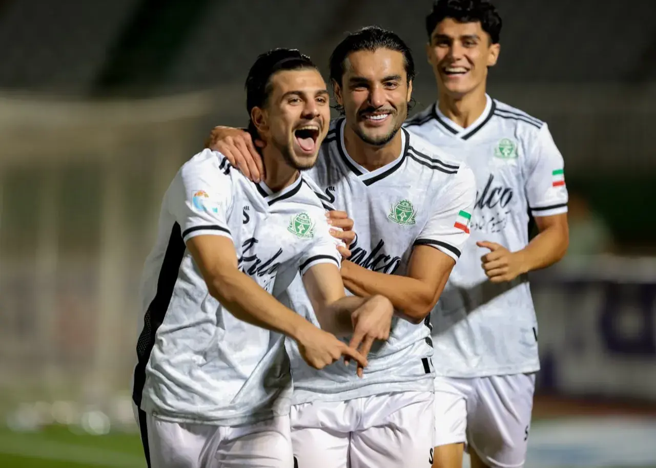 تصویر خبر: پیوز مثل خرگوش فرار کرد و گلزنی کرد!