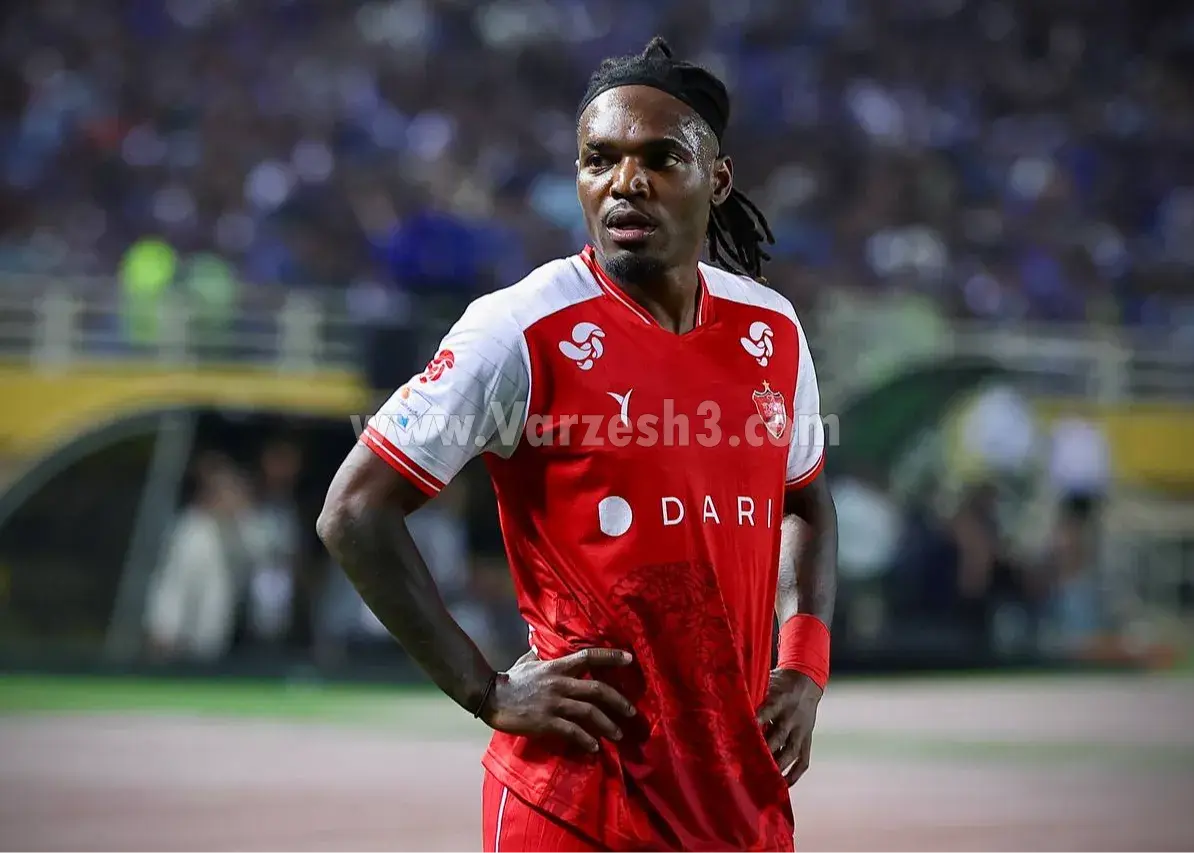 تصویر خبر: بازیکنان خارجی پرسپولیس به تهران بازگشتند