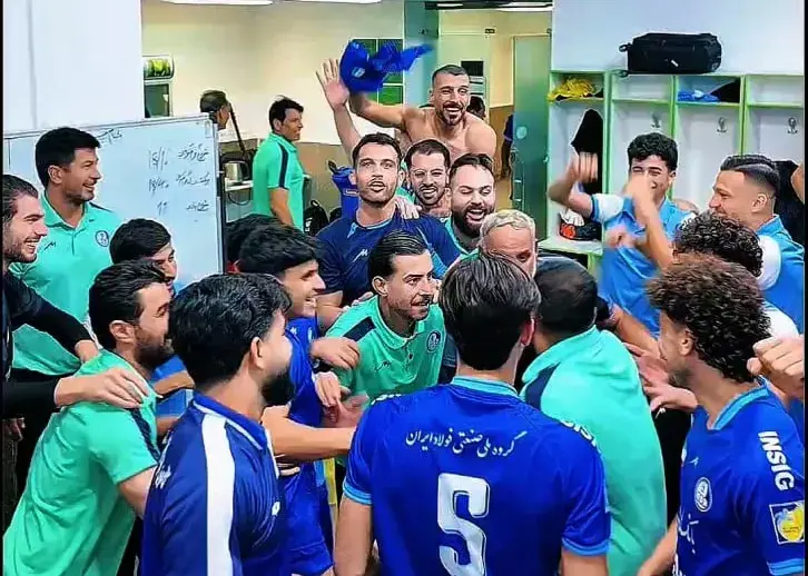 تصویر خبر: آبی‌های یزله در تهران به اولین پیروزی فصل دست یافتند
