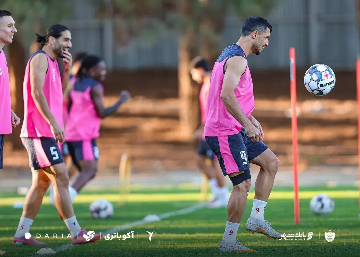تصویر خبر: تعهد ویژه علی علیپور برای کسب بهترین گلزنی در پرسپولیس!