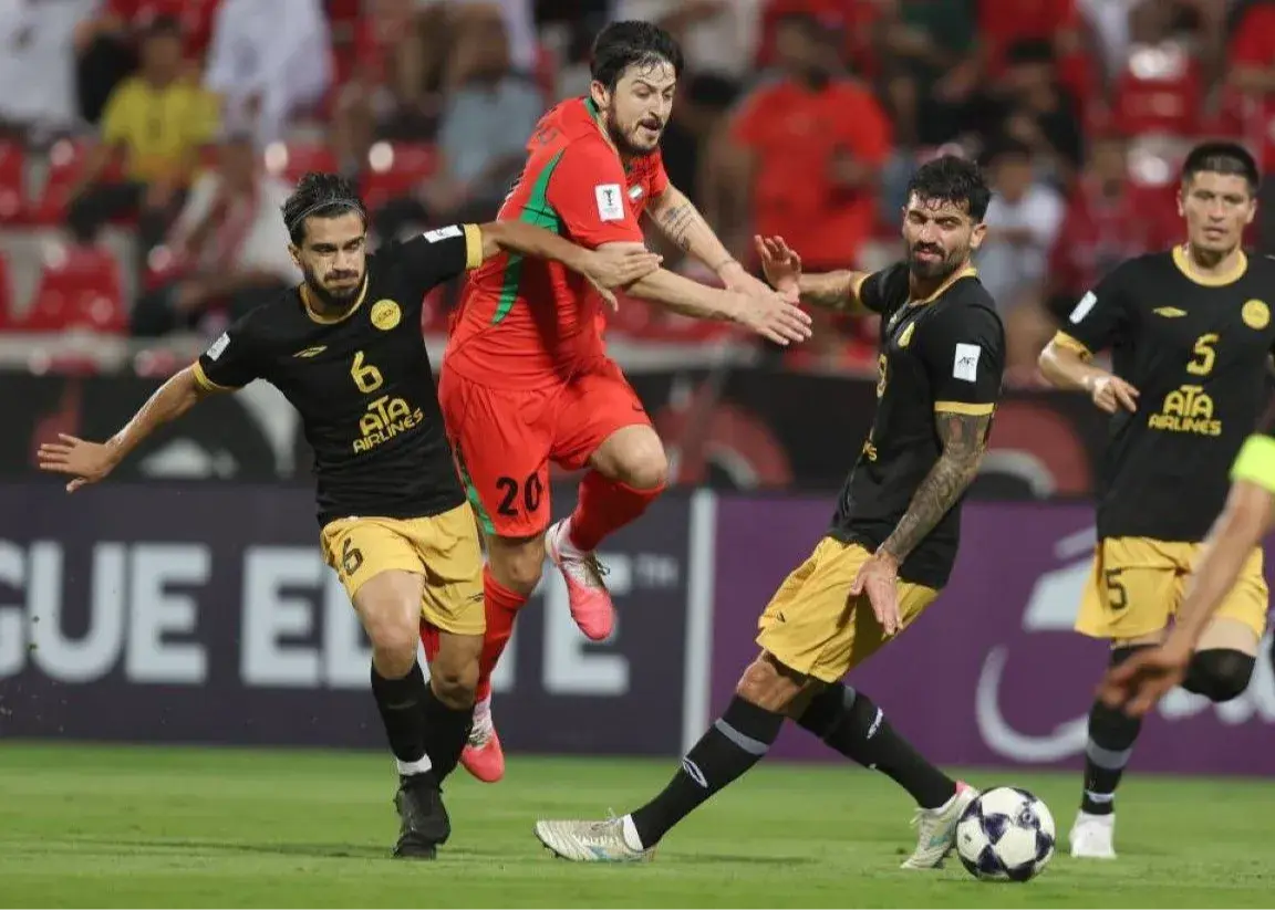 تصویر خبر: البیان: شباب الاهلی در برابر حمله تراکتور مقاومت کرد