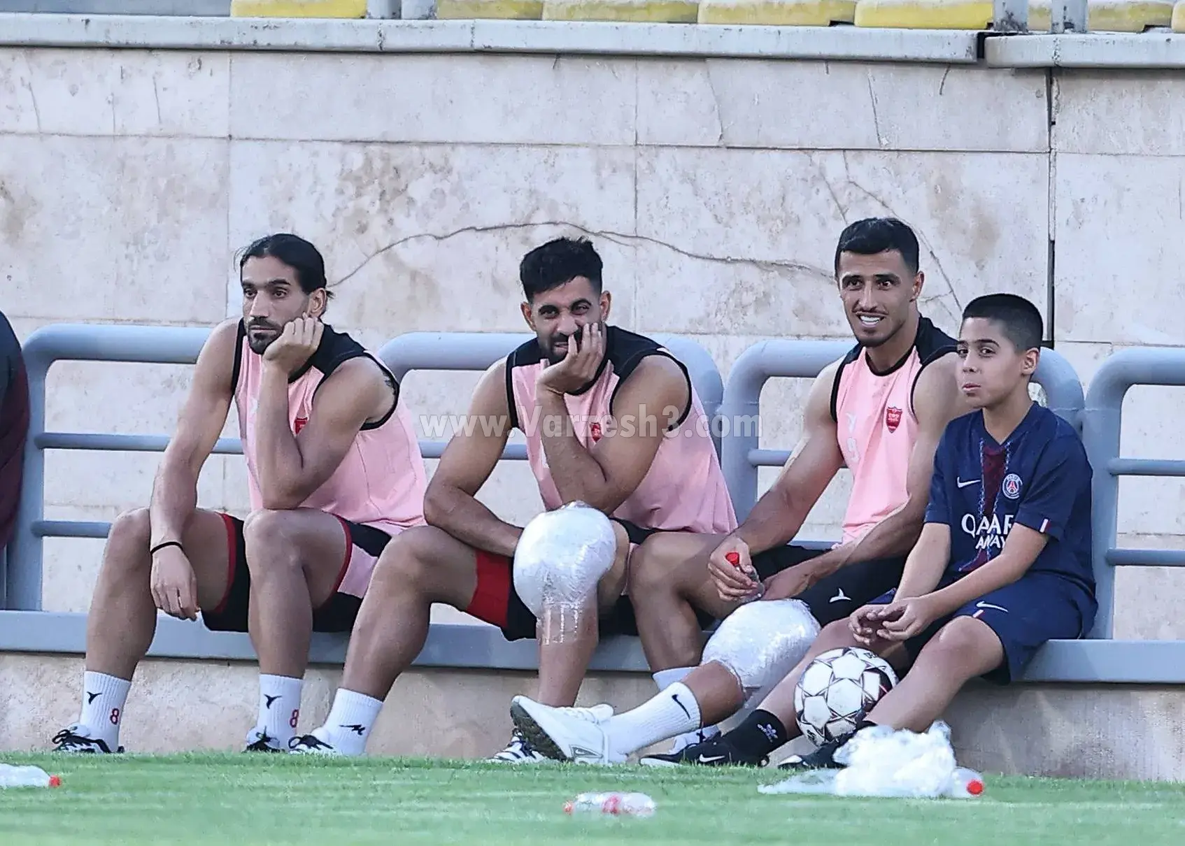 تصویر خبر: یخ زدن دو کاپیتان پرسپولیس در تمرینات! (عکس)