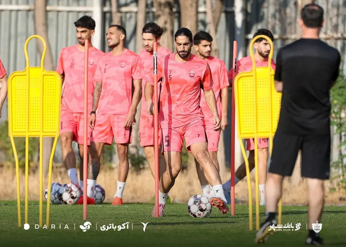 تصویر خبر: جانشینی احتمالی ابرقویی به جای کنعانی در دفاع پرسپولیس!
