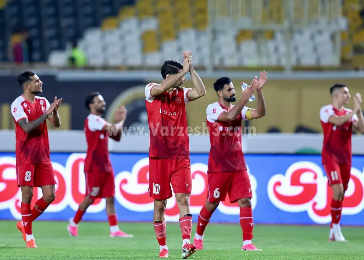 تصویر خبر: فرصت طلاعی پرسپولیس برای فاصله گرفتن از استقلال و تراکتور!