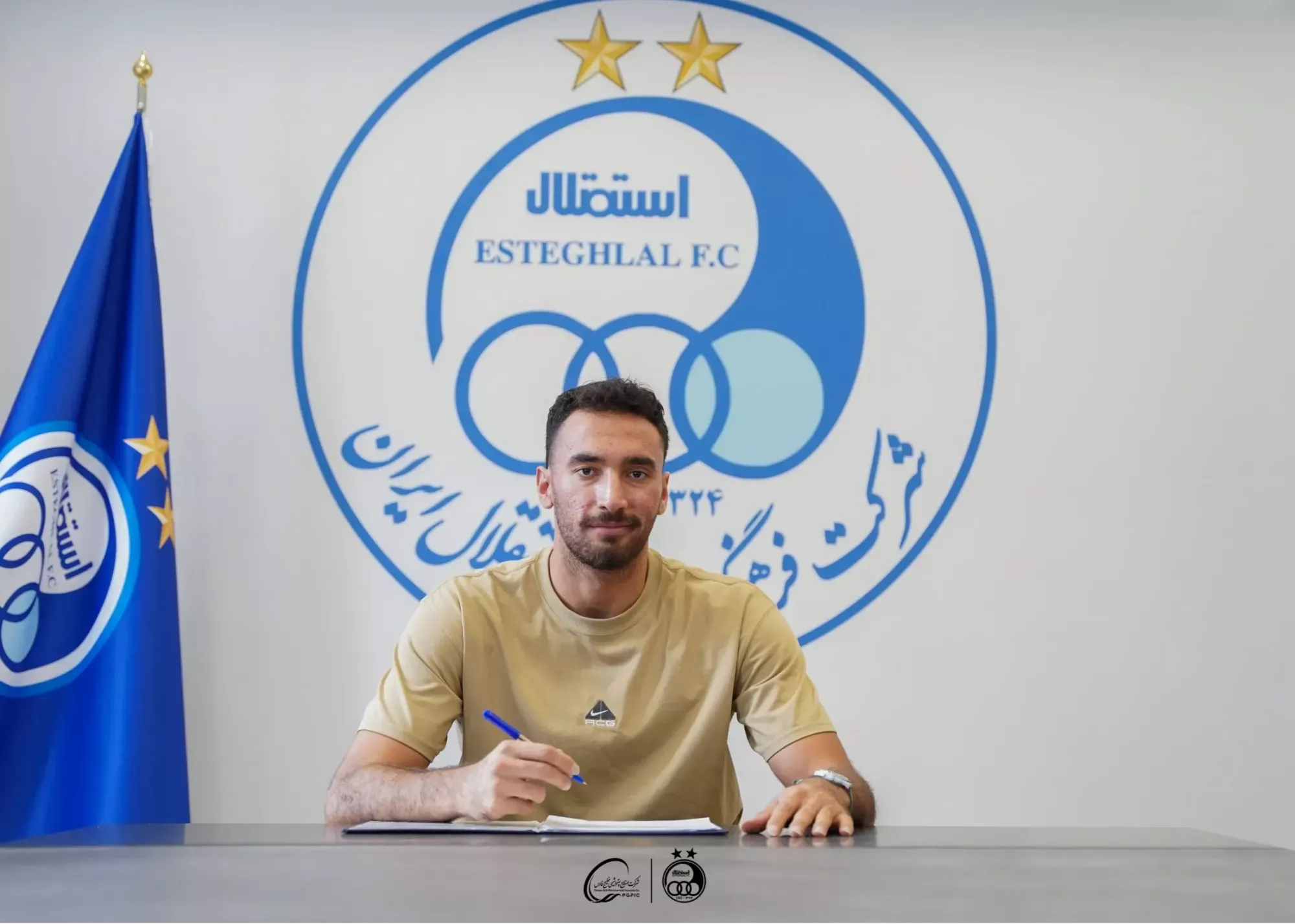 تصویر خبر: در استقلال ماند: ملی‌پوش مدال‌آور ناگویا