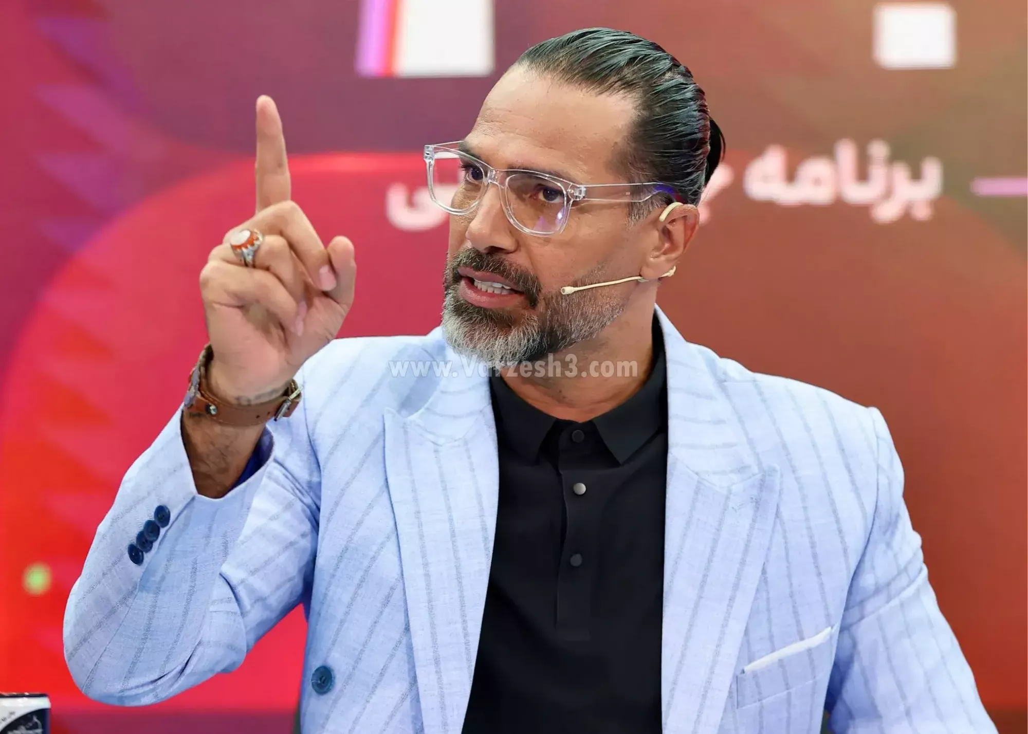 تصویر خبر: امیرحسین صادقی: میثاقی، با دقت عمل کن!